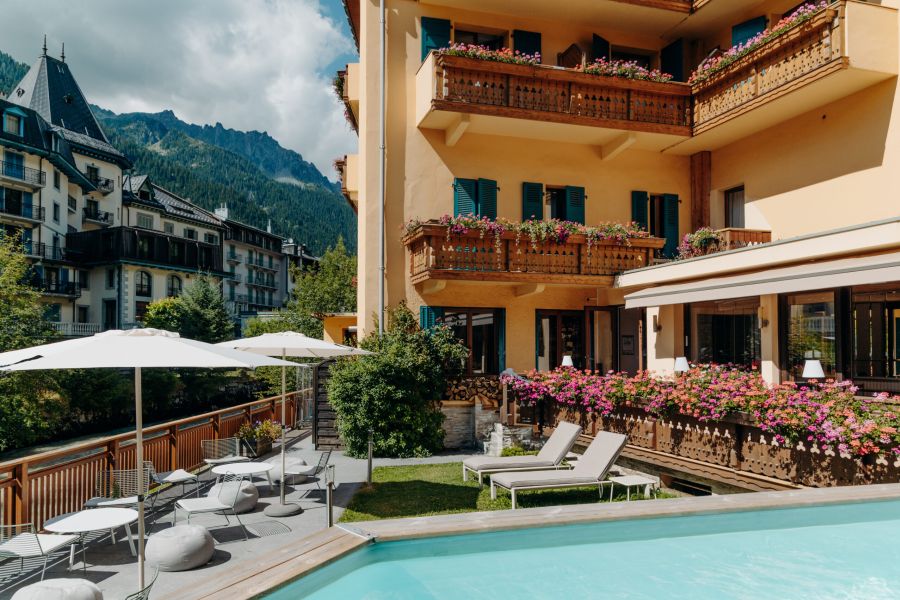 Hotel with a swimming pool in the centre of Chamonix