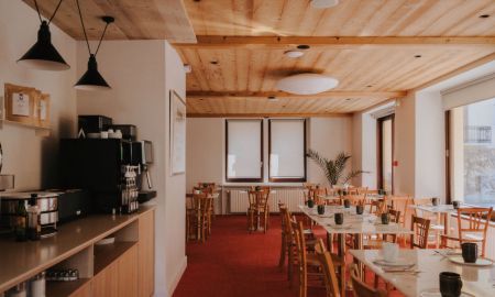 Piscine & terrasse hôtel Chamonix